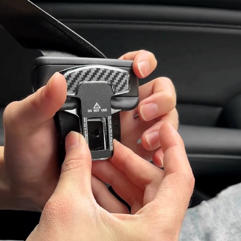 2-Pack Car Seat Alarm Canceller Seat Belt Silencer Metal Plug Carbon Fiber Texture Safety Car Seat Belt Clip Alarm Stopper for All Cars